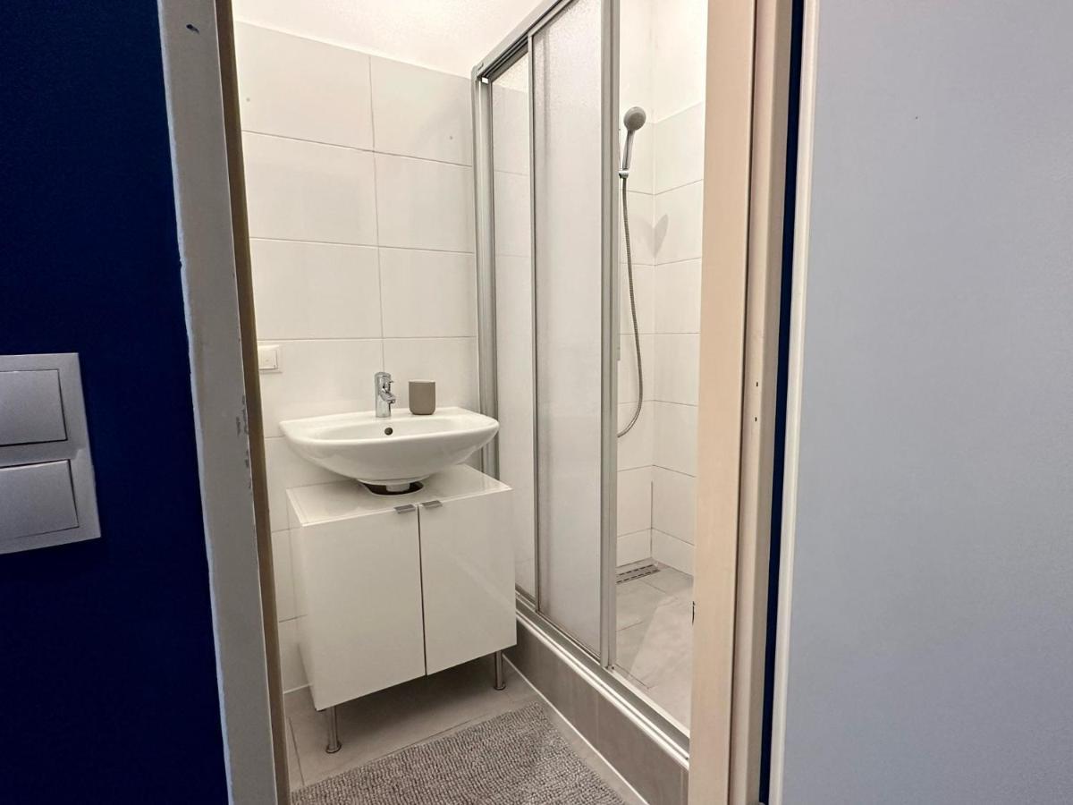 - 2 Min To U1 Reumannplatz Apartament